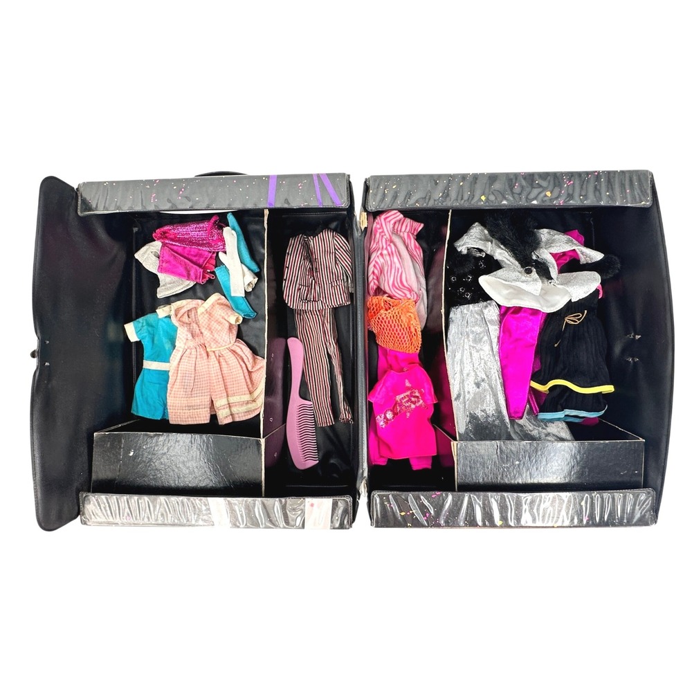 ViTG‎ 1985 Barbie and the Rockers Fashion Doll Case + Mixed Vintage Clothes Lot